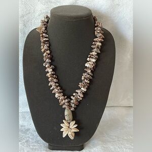 Amazing vintage shell necklace